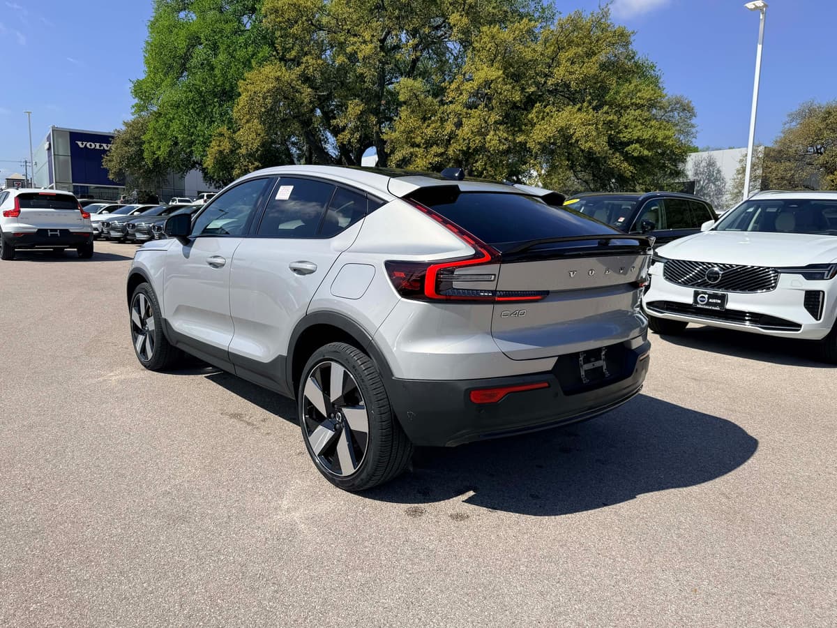 2023 Volvo C40 Recharge Pure Electric - Image 4