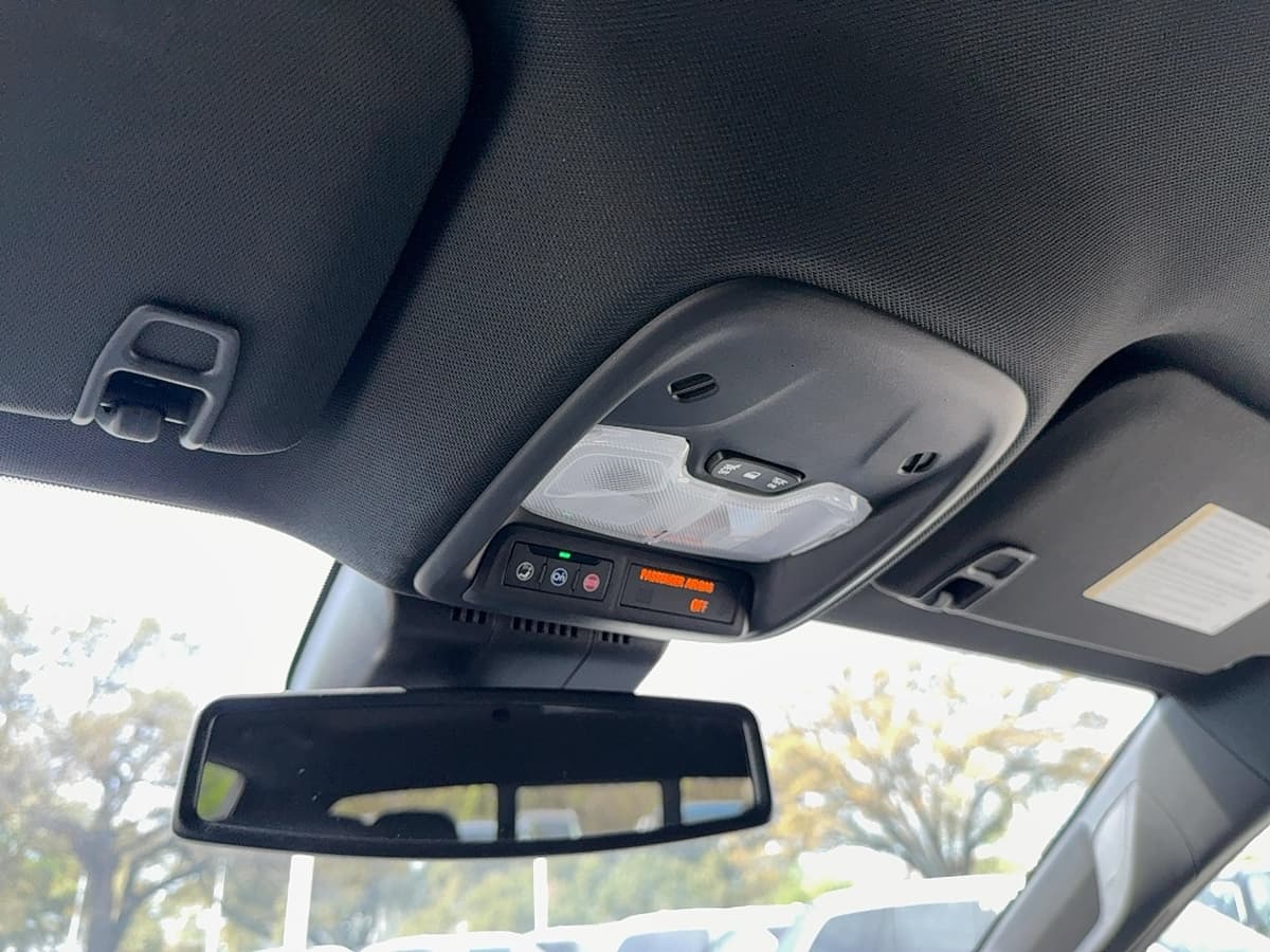 2024 Chevrolet Colorado - Image 25