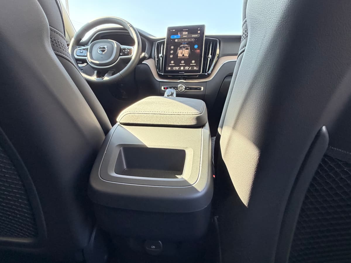2026 Volvo XC60 - Image 11