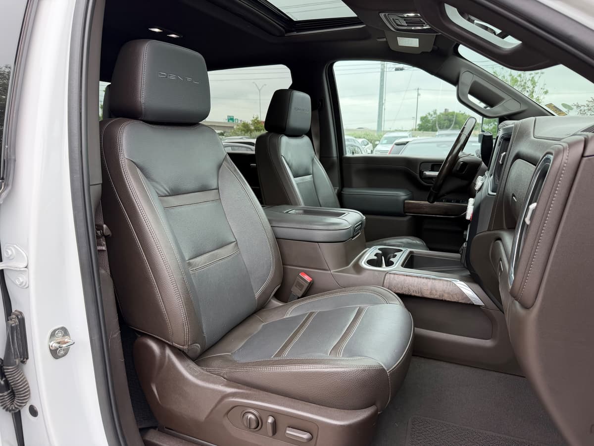 2022 GMC Sierra 2500 HD - Image 10