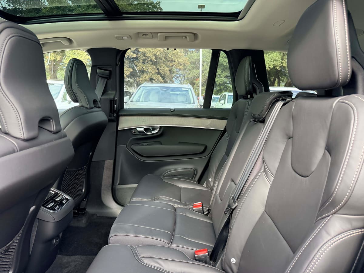 2026 Volvo XC90 - Image 15