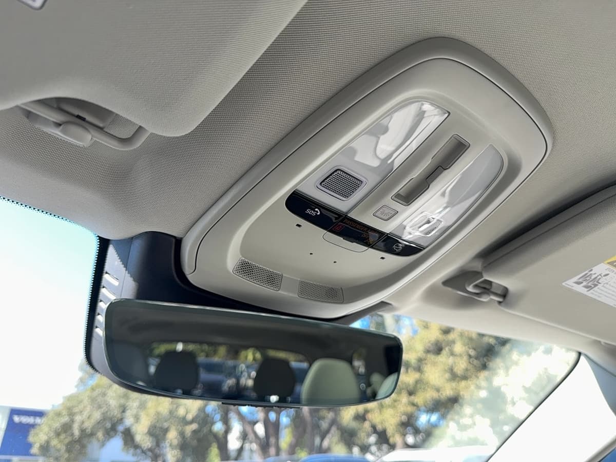 2026 Volvo XC90 - Image 21