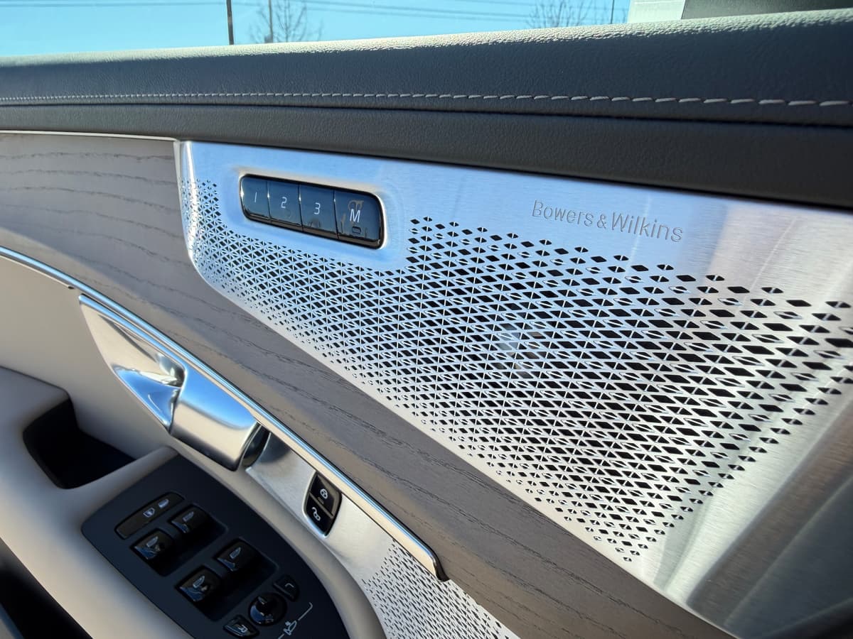 2026 Volvo XC90 plug-in hybrid - Image 20