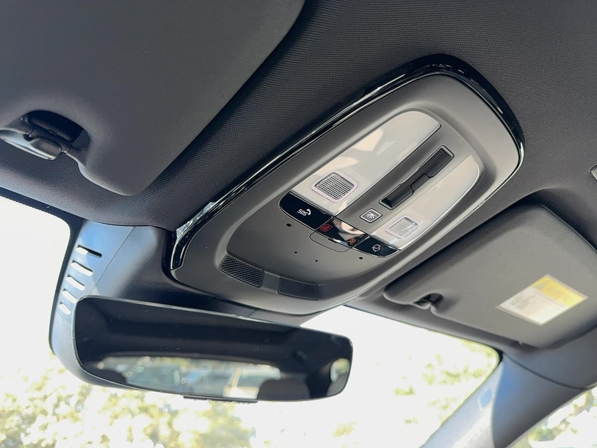 2026 Volvo XC60 - Image 24