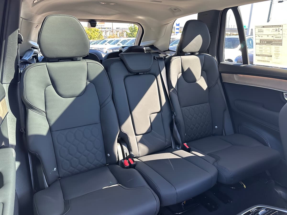 2026 Volvo XC90 - Image 10