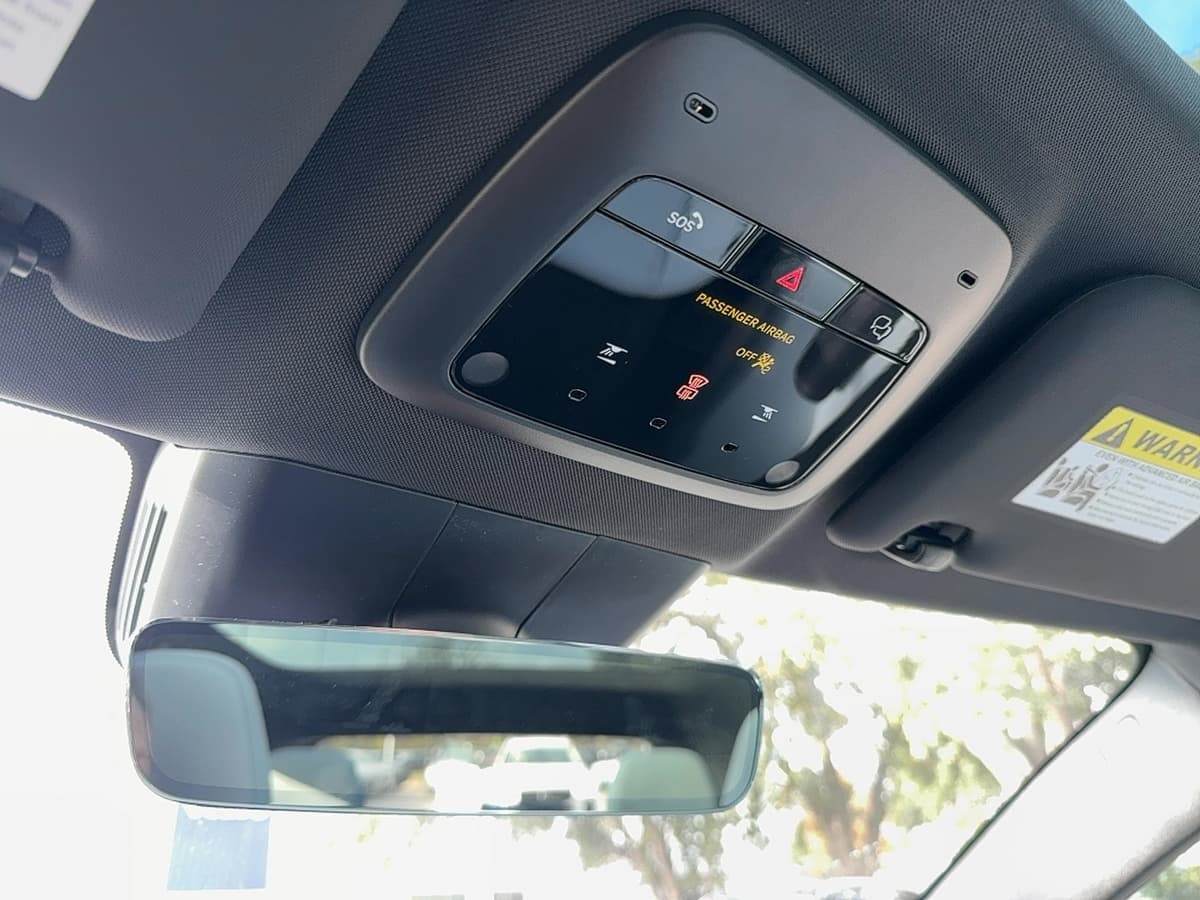 2026 Volvo EX30 - Image 21