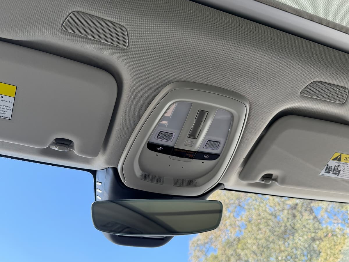 2026 Volvo XC60 - Image 15