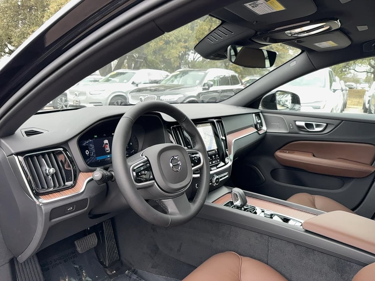 2026 Volvo V60 Cross Country - Image 11