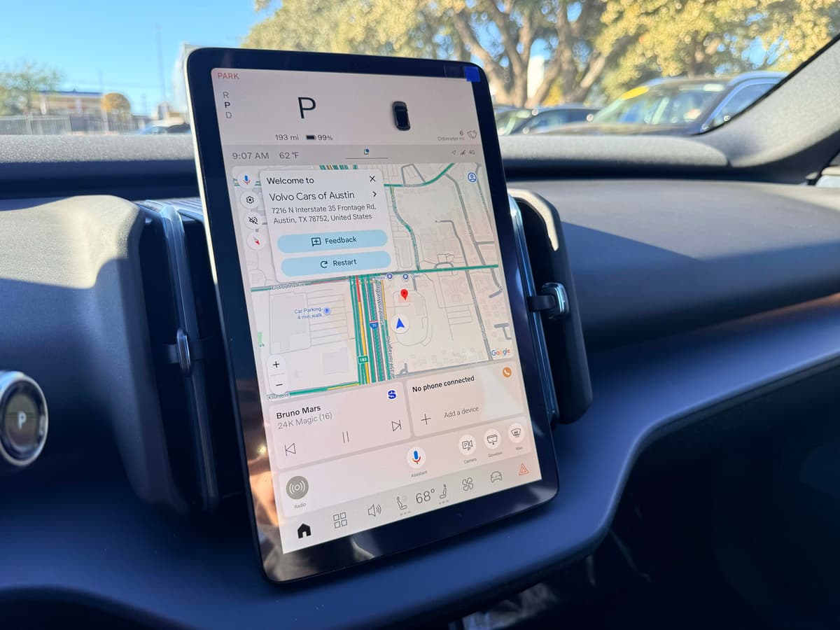 2026 Volvo EX30 Cross Country - Image 20