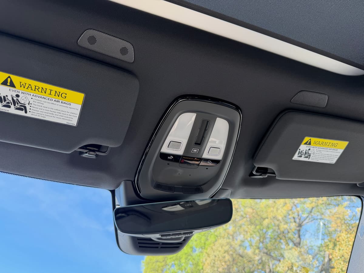 2026 Volvo XC90 - Image 17