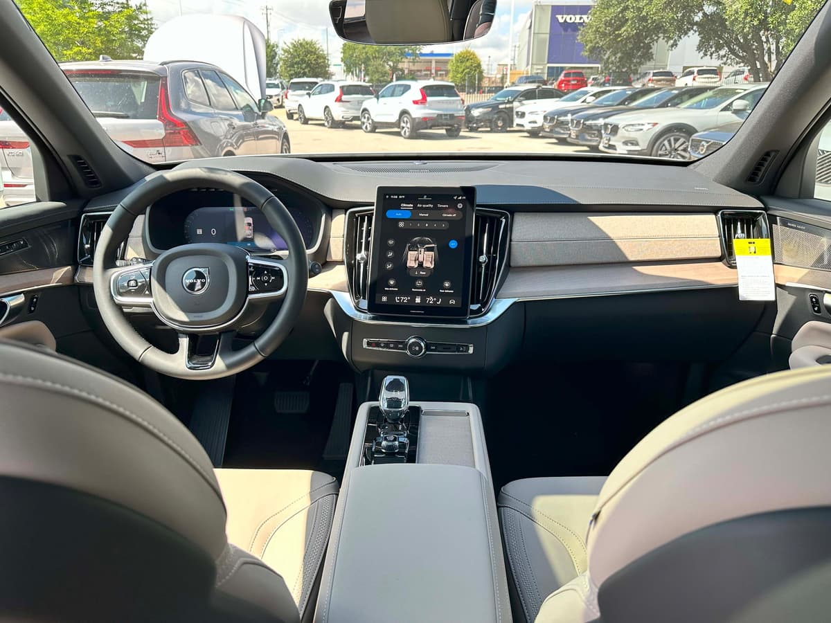 2026 Volvo XC90 - Image 19