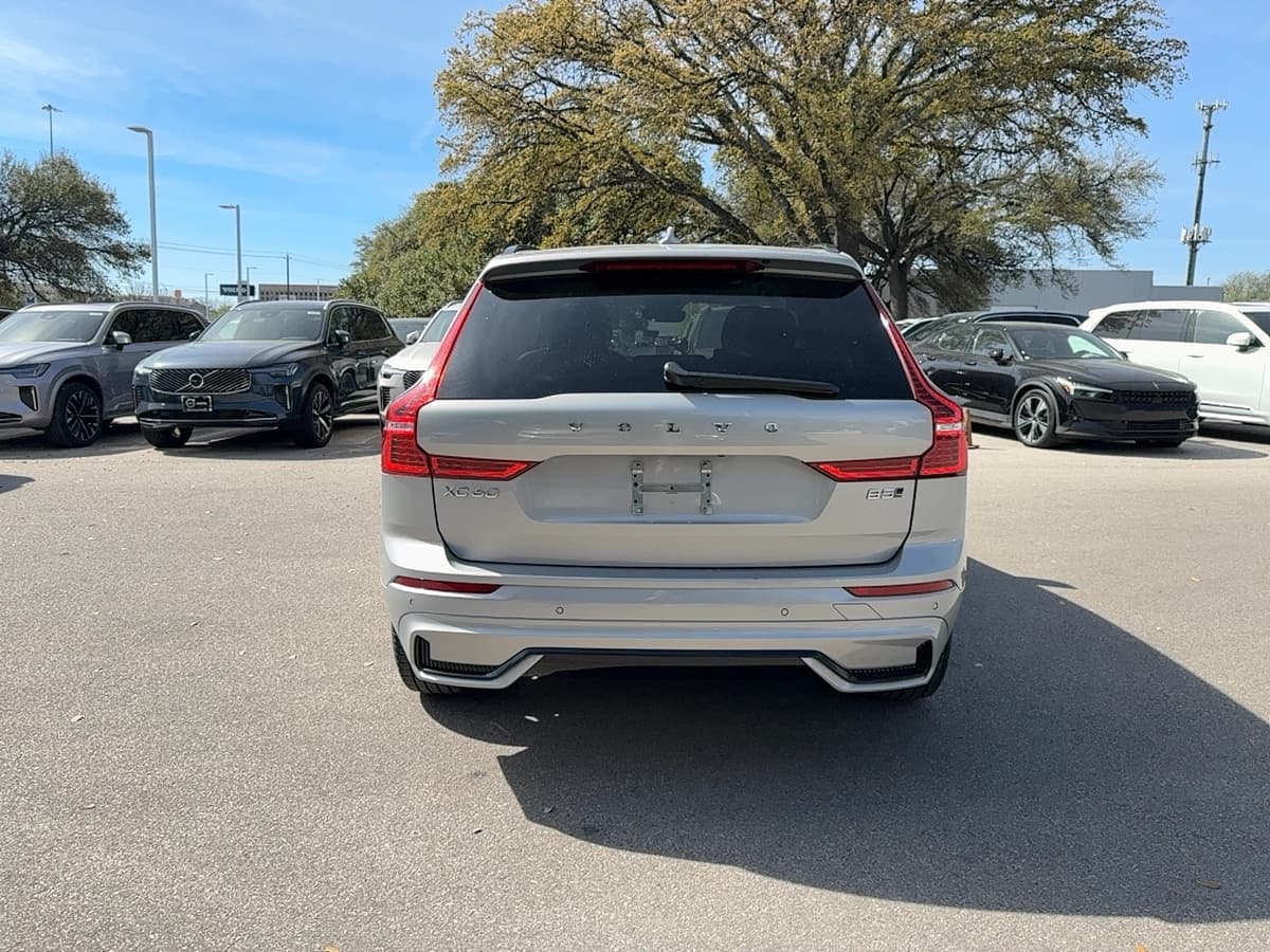 2025 Volvo XC60 - Image 5
