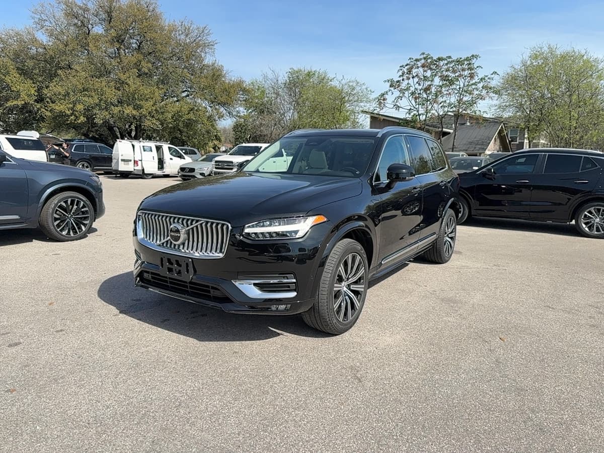 2023 Volvo XC90 - Image 2