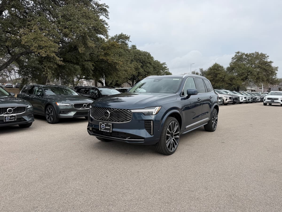 2026 Volvo XC90 - Image 2