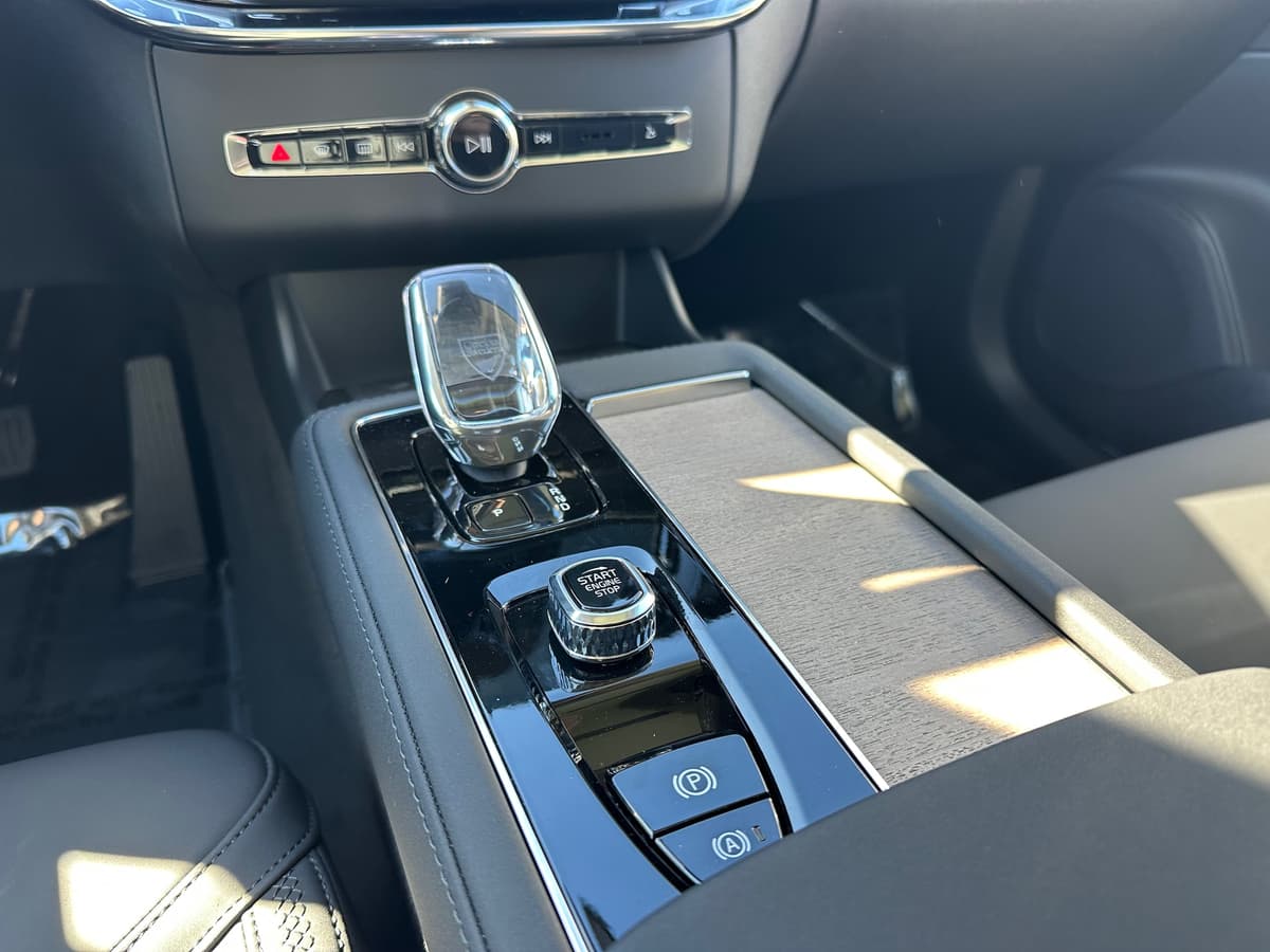 2026 Volvo XC90 - Image 14