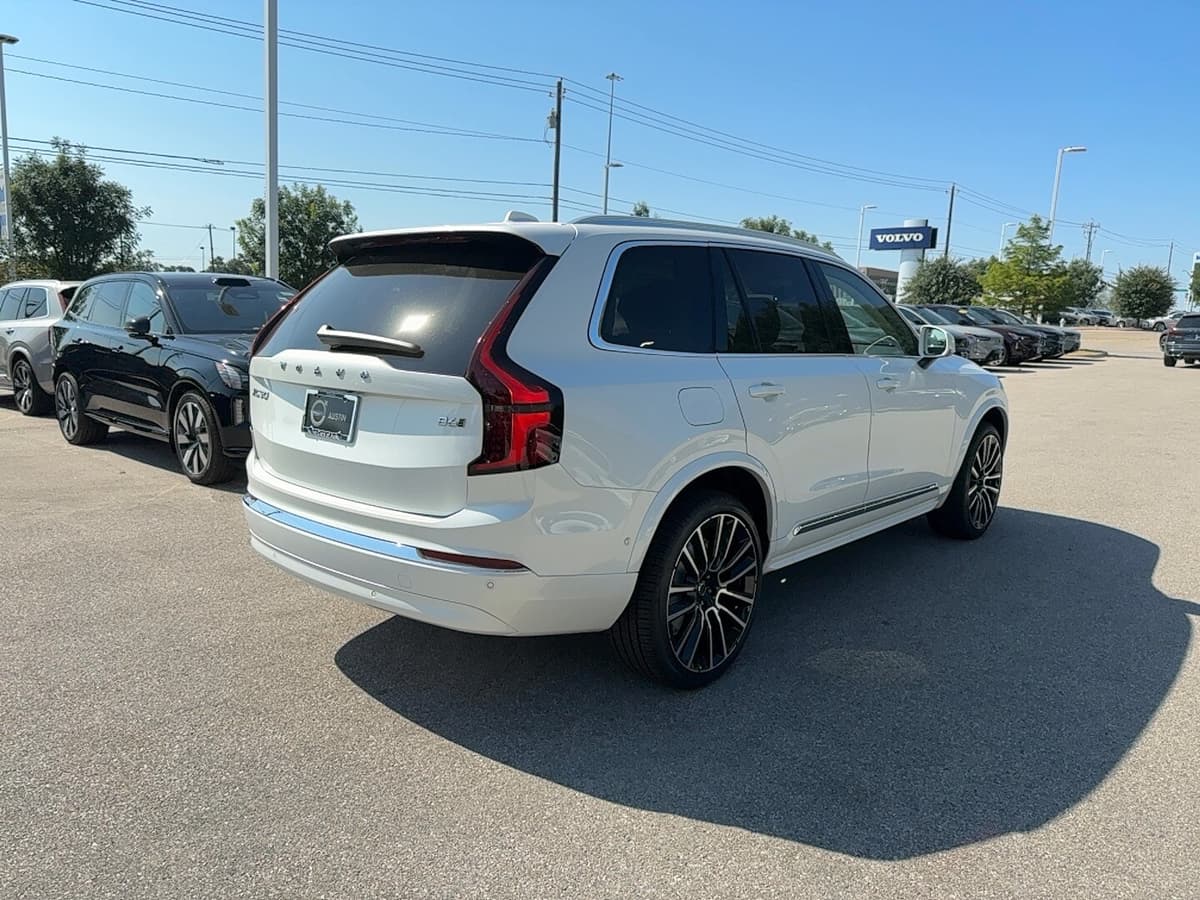 2026 Volvo XC90 - Image 9