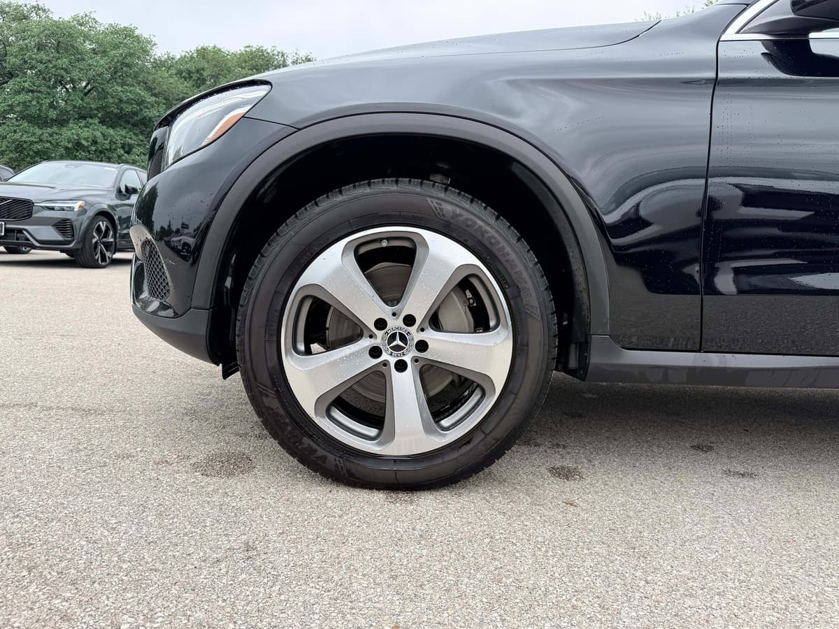 2019 Mercedes-Benz GLC 300 - Image 9