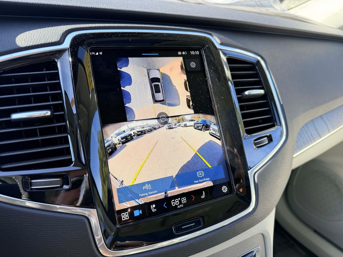 2025 Volvo XC90 - Image 25