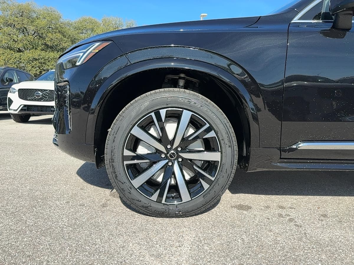 2026 Volvo XC90 - Image 8