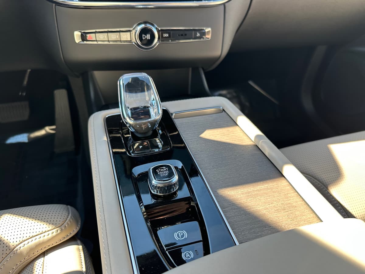 2026 Volvo XC90 - Image 14