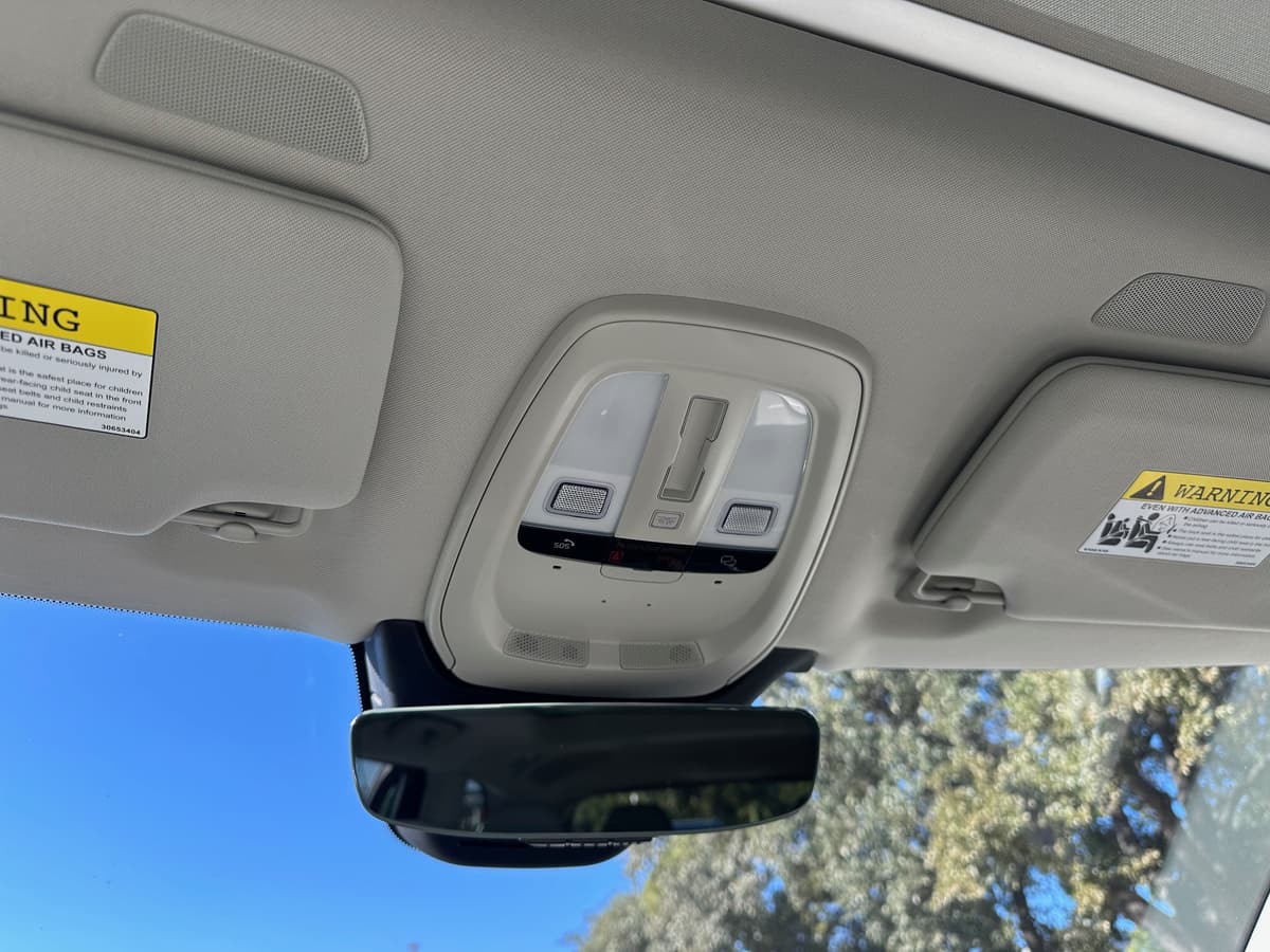 2026 Volvo XC90 - Image 17