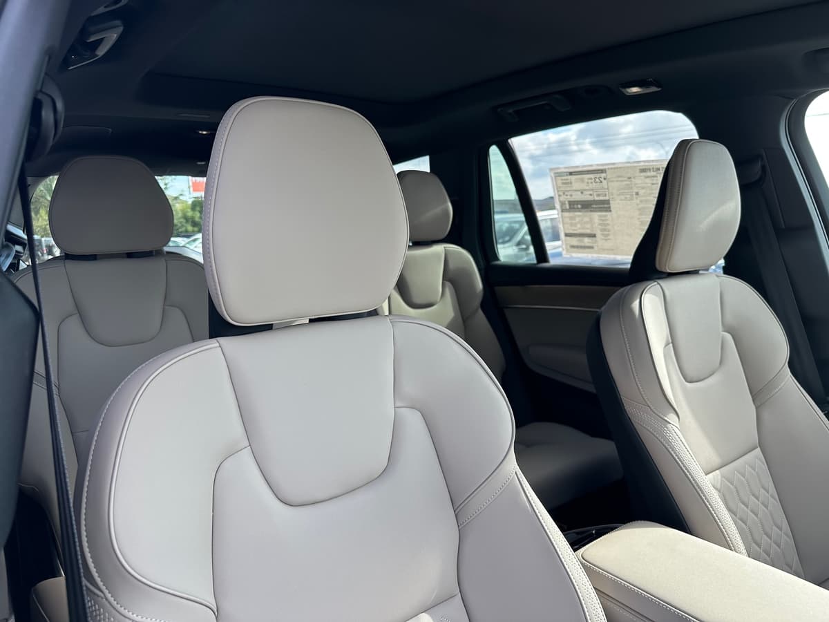 2026 Volvo XC90 - Image 9