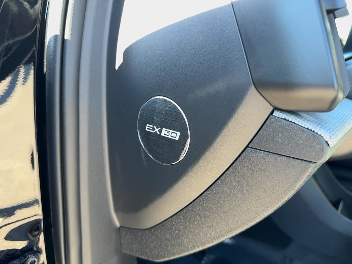 2026 Volvo EX30 - Image 10