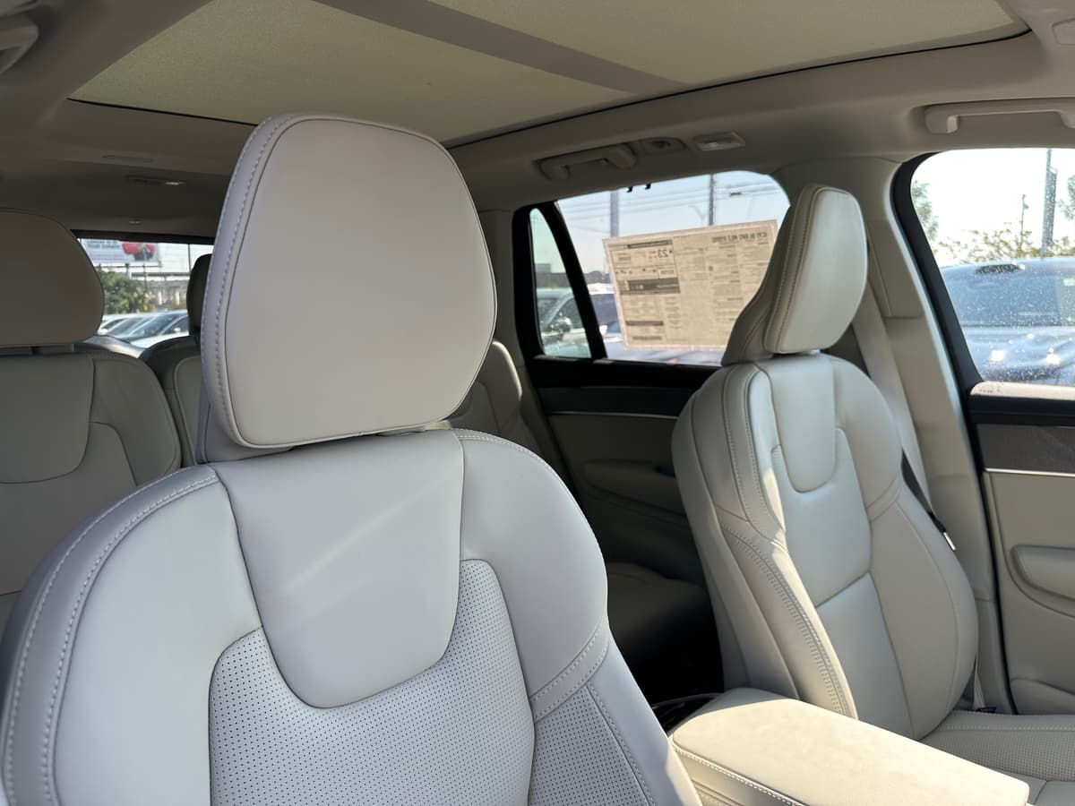 2026 Volvo XC90 - Image 9