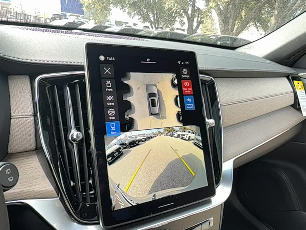 2026 Volvo XC90 plug-in hybrid - Image 22