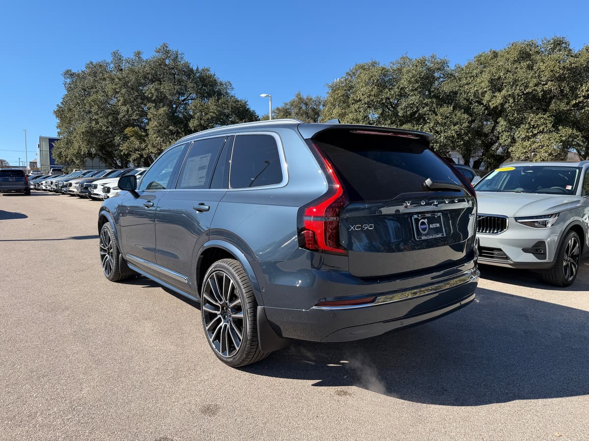 2026 Volvo XC90 - Image 4
