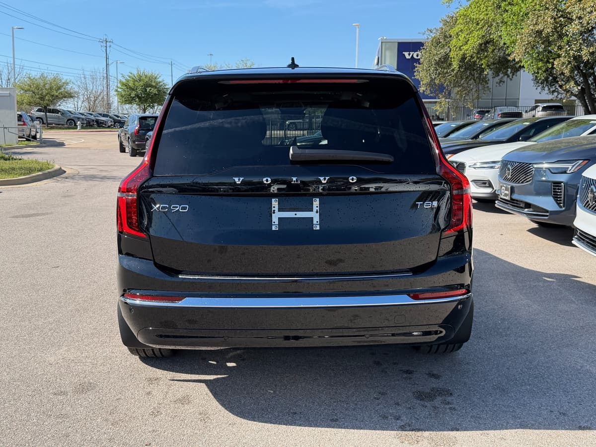 2026 Volvo XC90 plug-in hybrid - Image 5