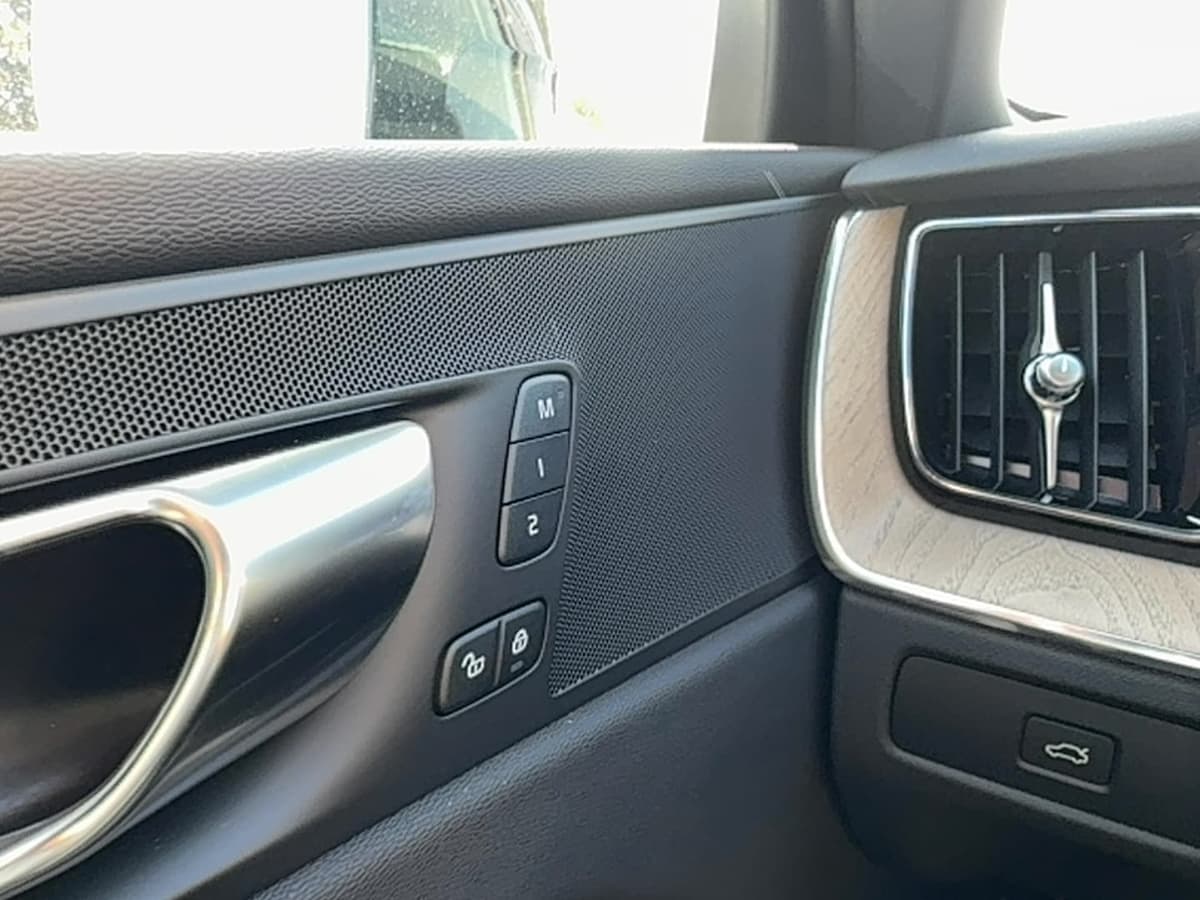 2026 Volvo XC60 - Image 19