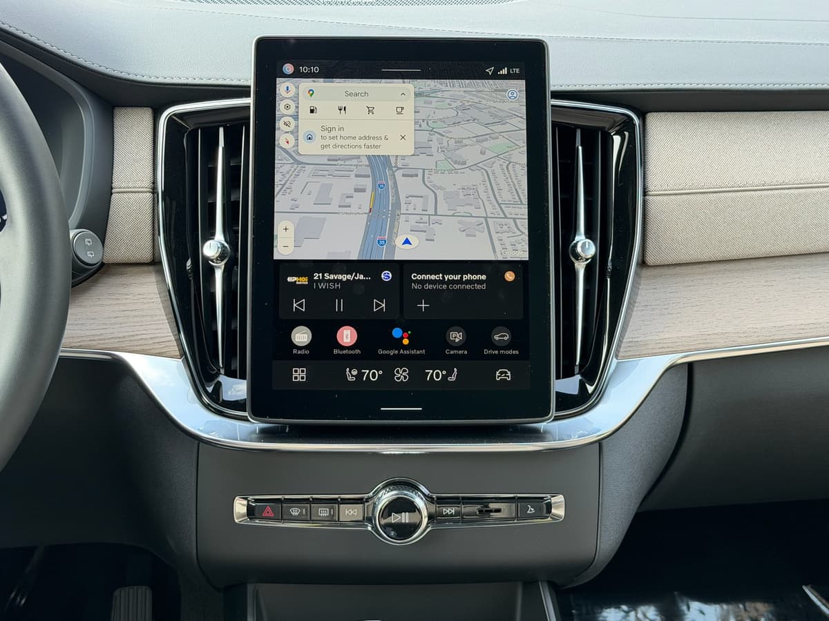 2026 Volvo XC90 - Image 13