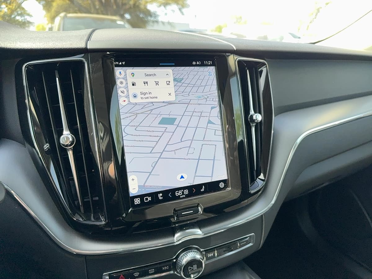 2025 Volvo XC60 - Image 18