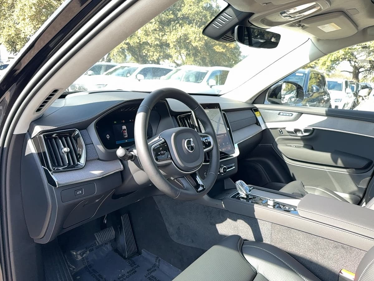 2026 Volvo XC90 - Image 10