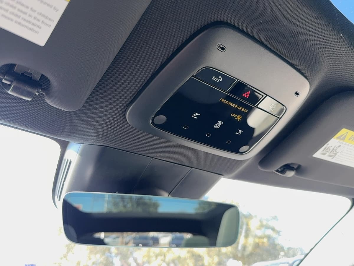 2026 Volvo EX30 - Image 22