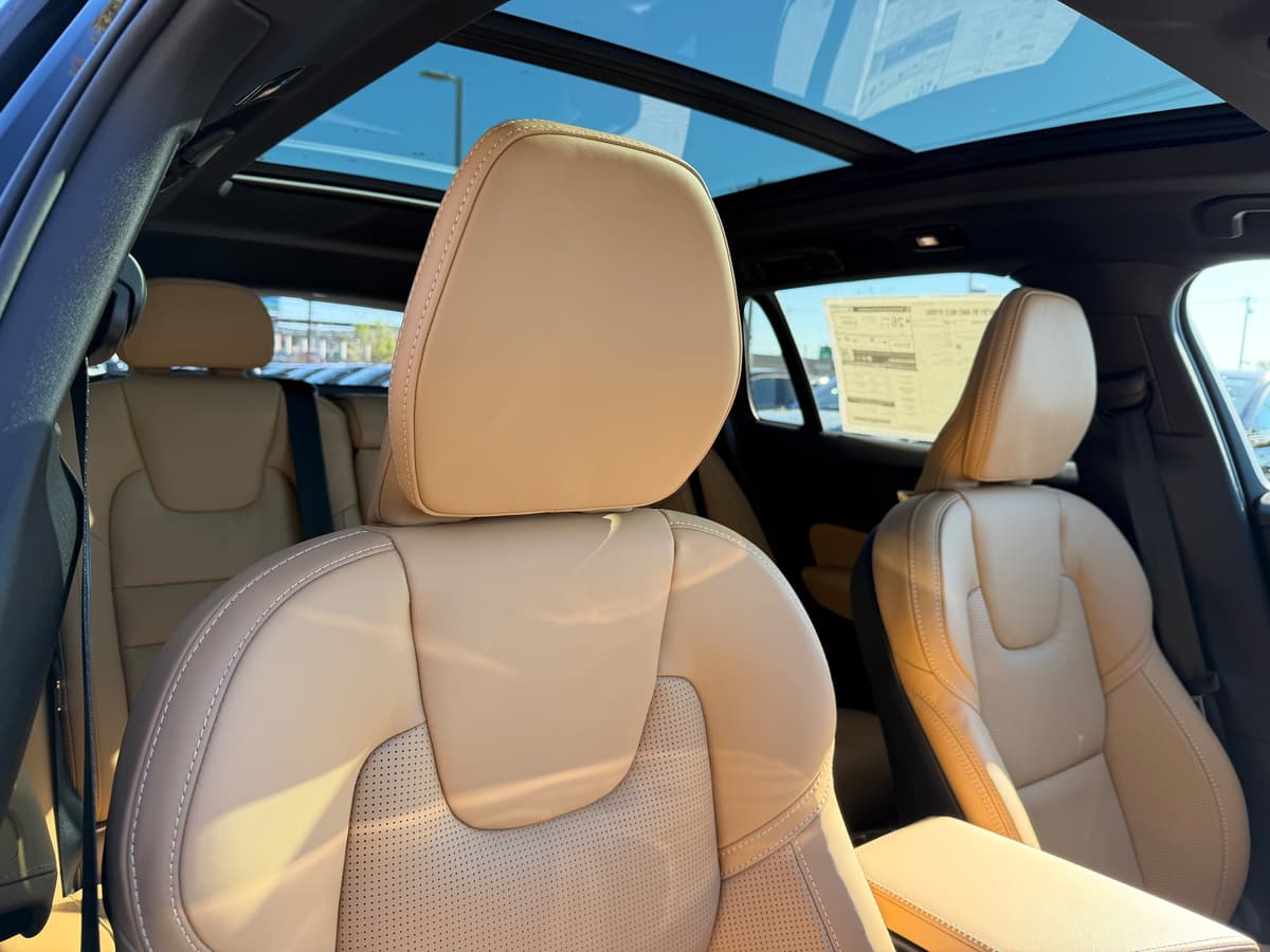 2026 Volvo V60 Cross Country - Image 9