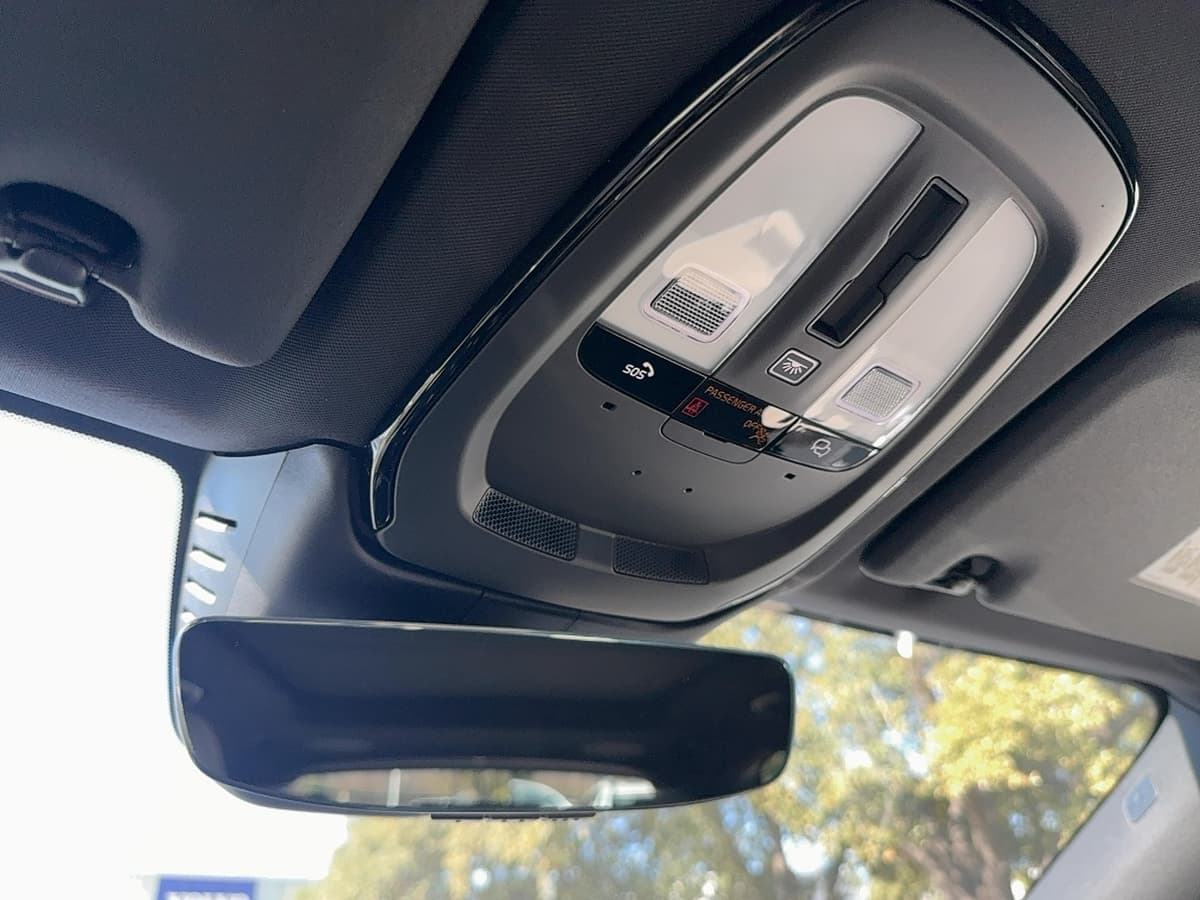 2026 Volvo XC60 - Image 21