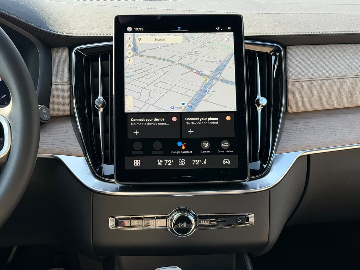 2026 Volvo XC90 - Image 13