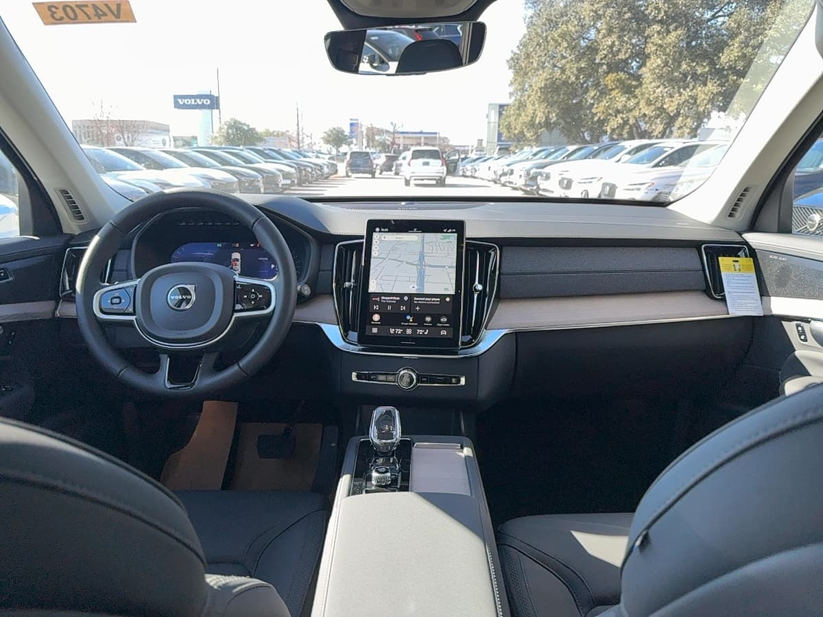 2026 Volvo XC90 - Image 18