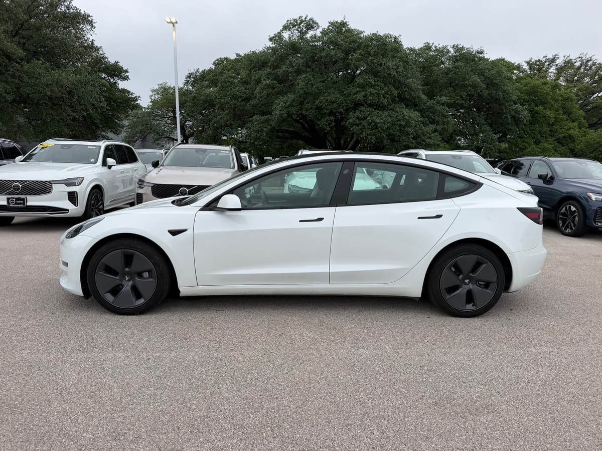 2023 Tesla Model 3 - Image 2