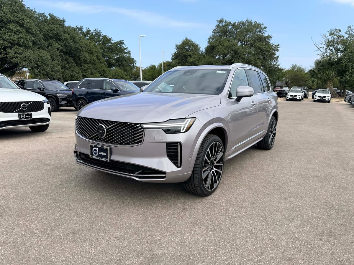 2026 Volvo XC90 - Image 2