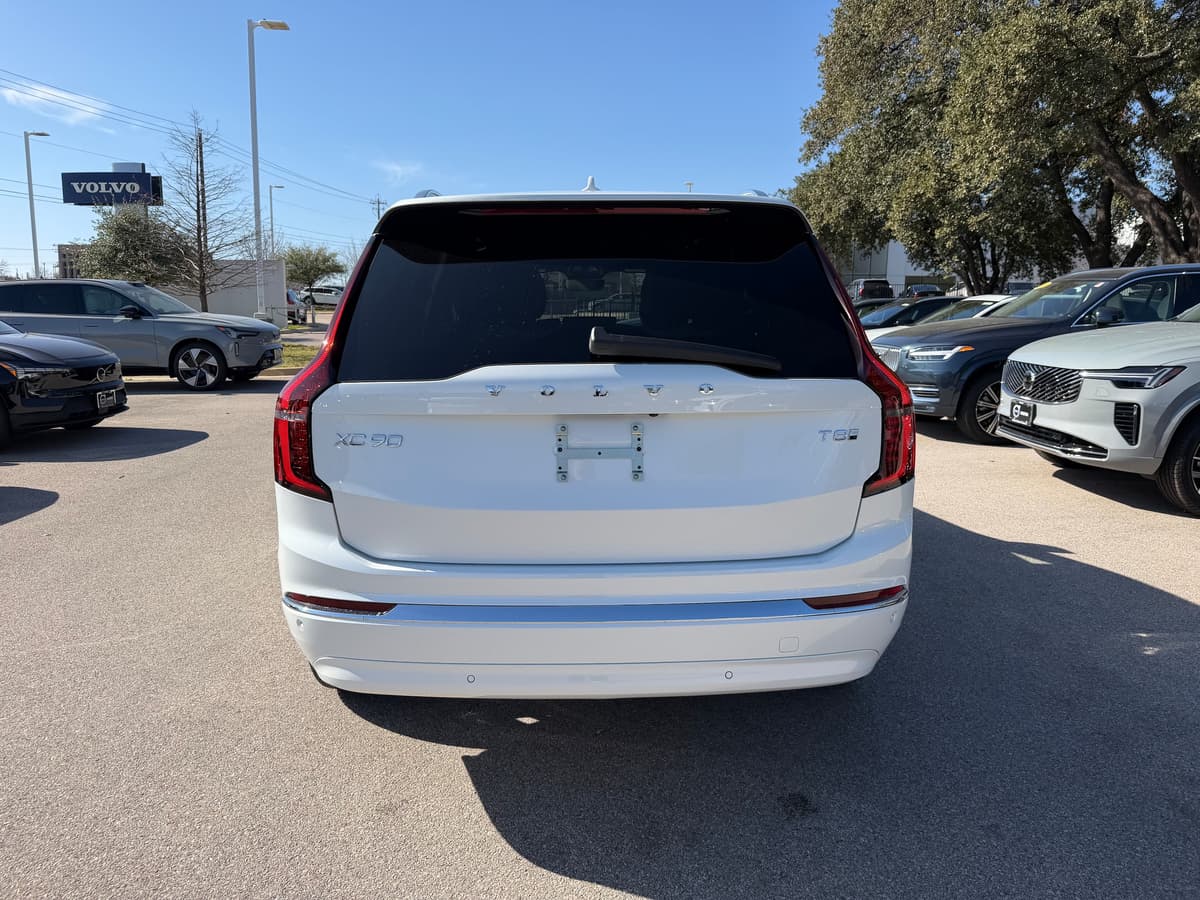 2026 Volvo XC90 plug-in hybrid - Image 5