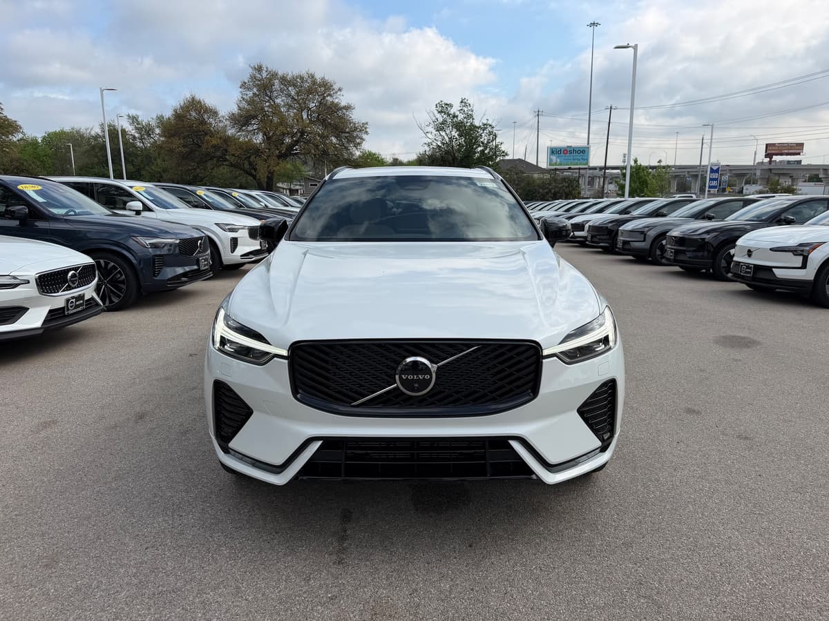 2026 Volvo XC60 - Image 6