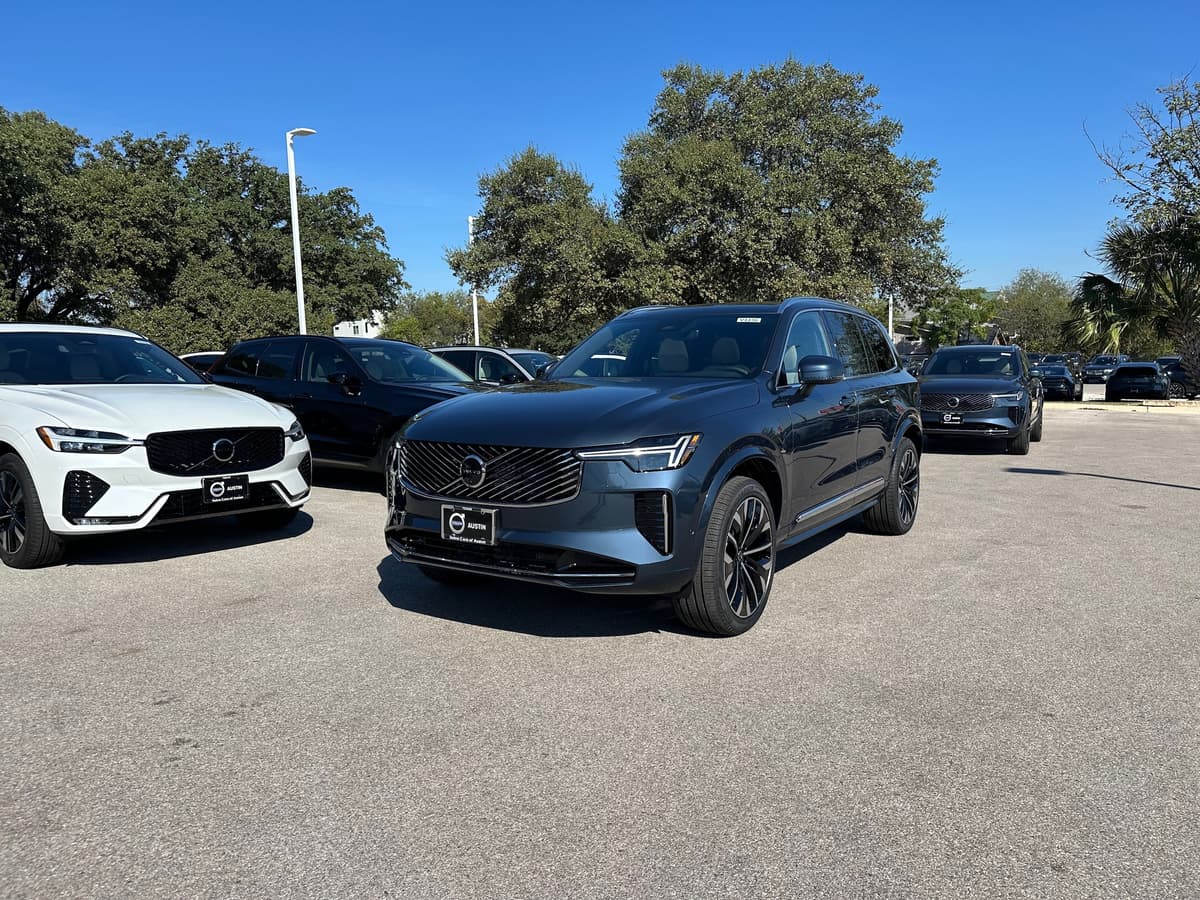 2026 Volvo XC90 - Image 3