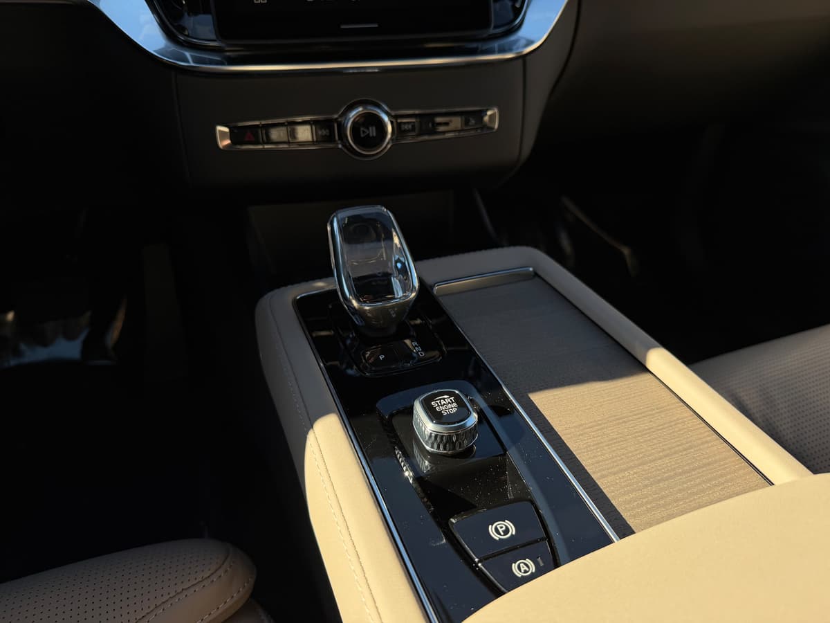 2026 Volvo XC90 - Image 14