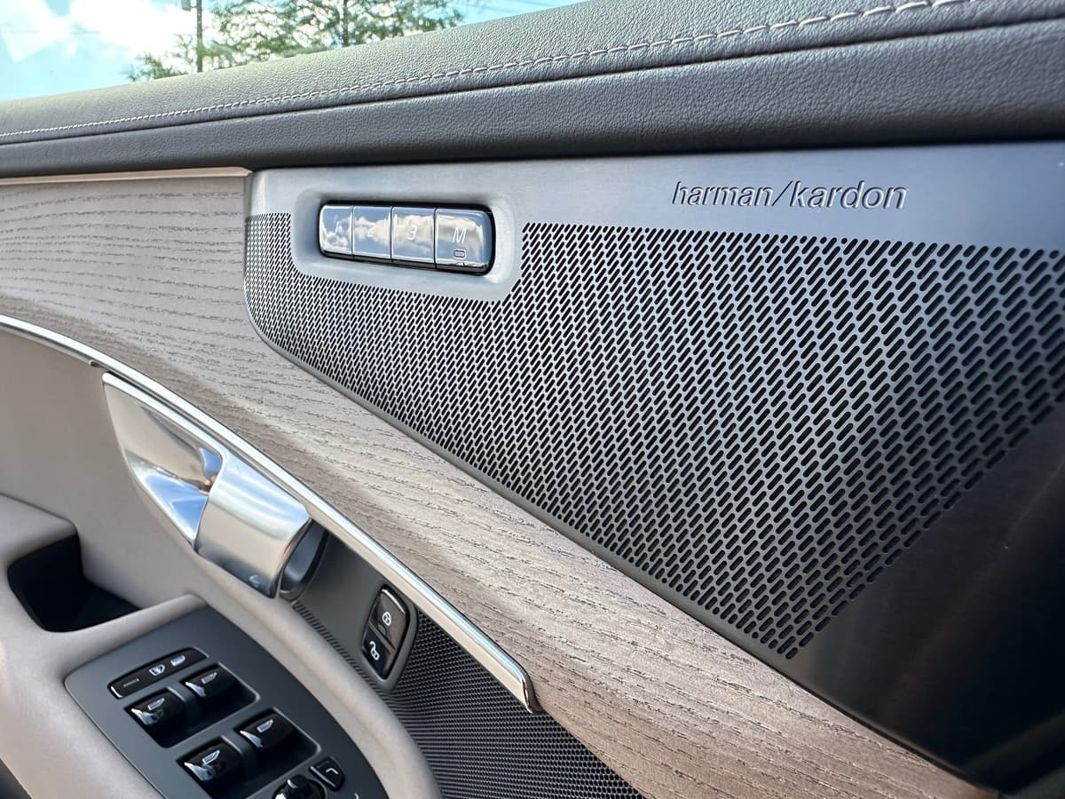 2026 Volvo XC90 - Image 17