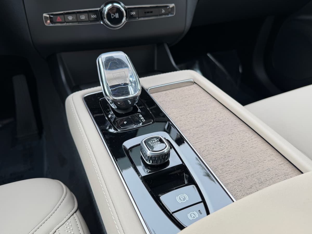 2026 Volvo XC90 - Image 14