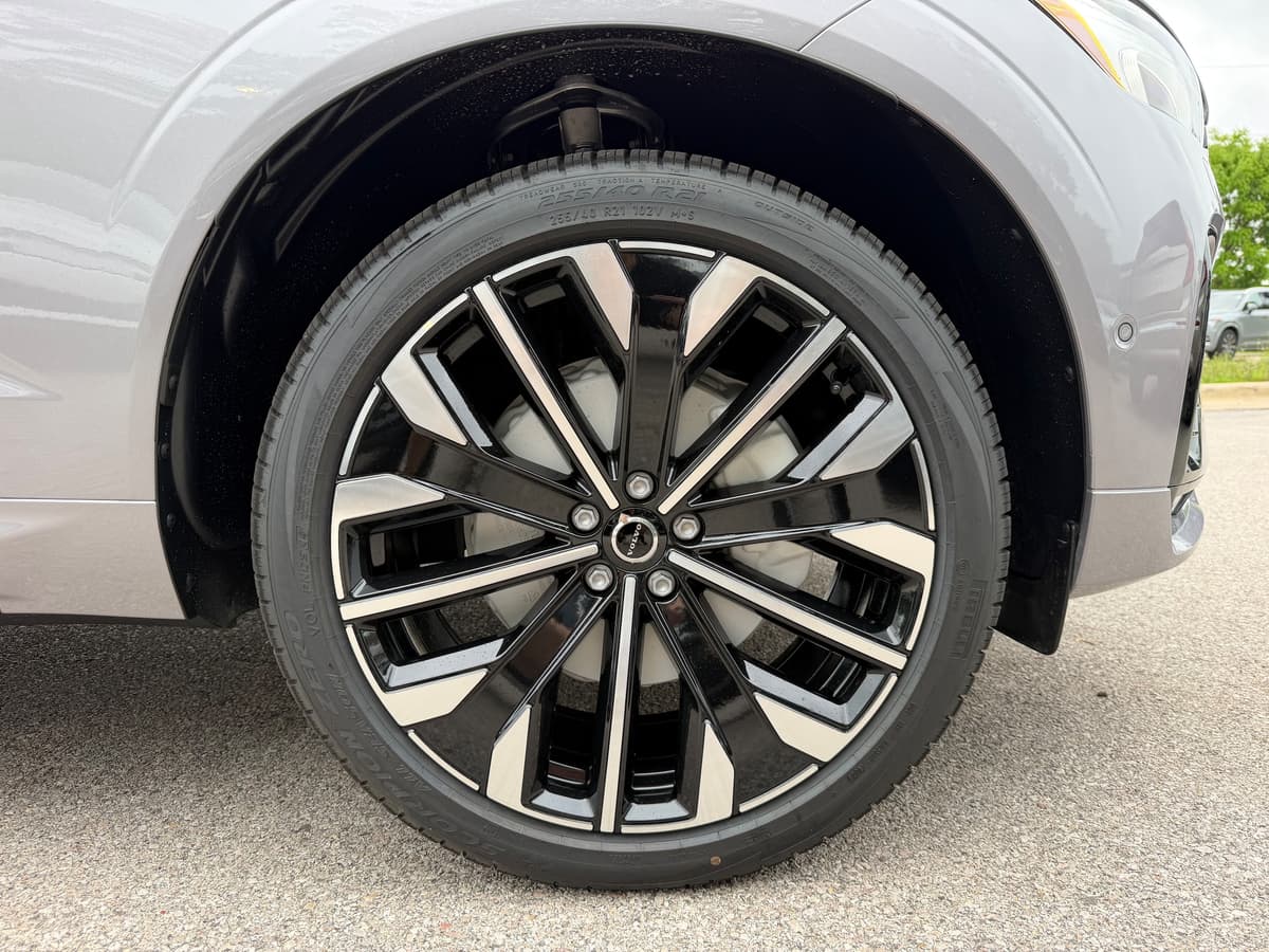 2026 Volvo XC60 - Image 7