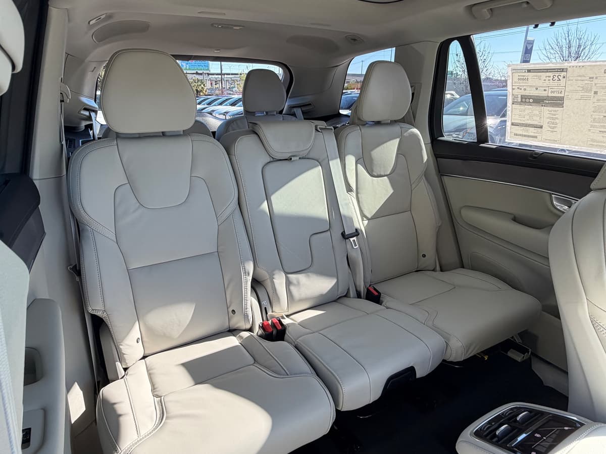 2026 Volvo XC90 - Image 10